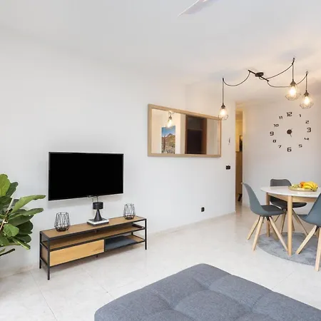 Home2book Beachfront Canarian Style Balcony House *