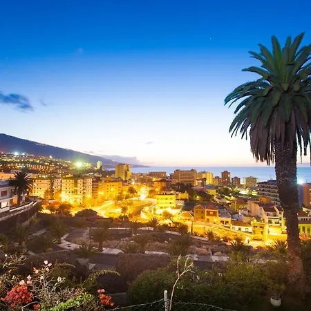 Daire Home2book Beachfront Canarian Style Balcony House Puerto de la Cruz (Tenerife)